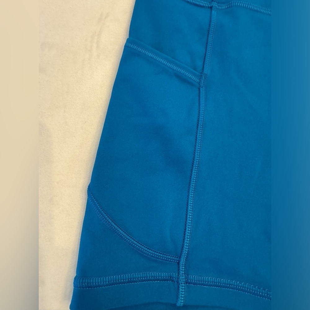 EUC! Lululemon Fast And Free Short 6" *Non-Reflective, sz 2 - Picture 5 of 13